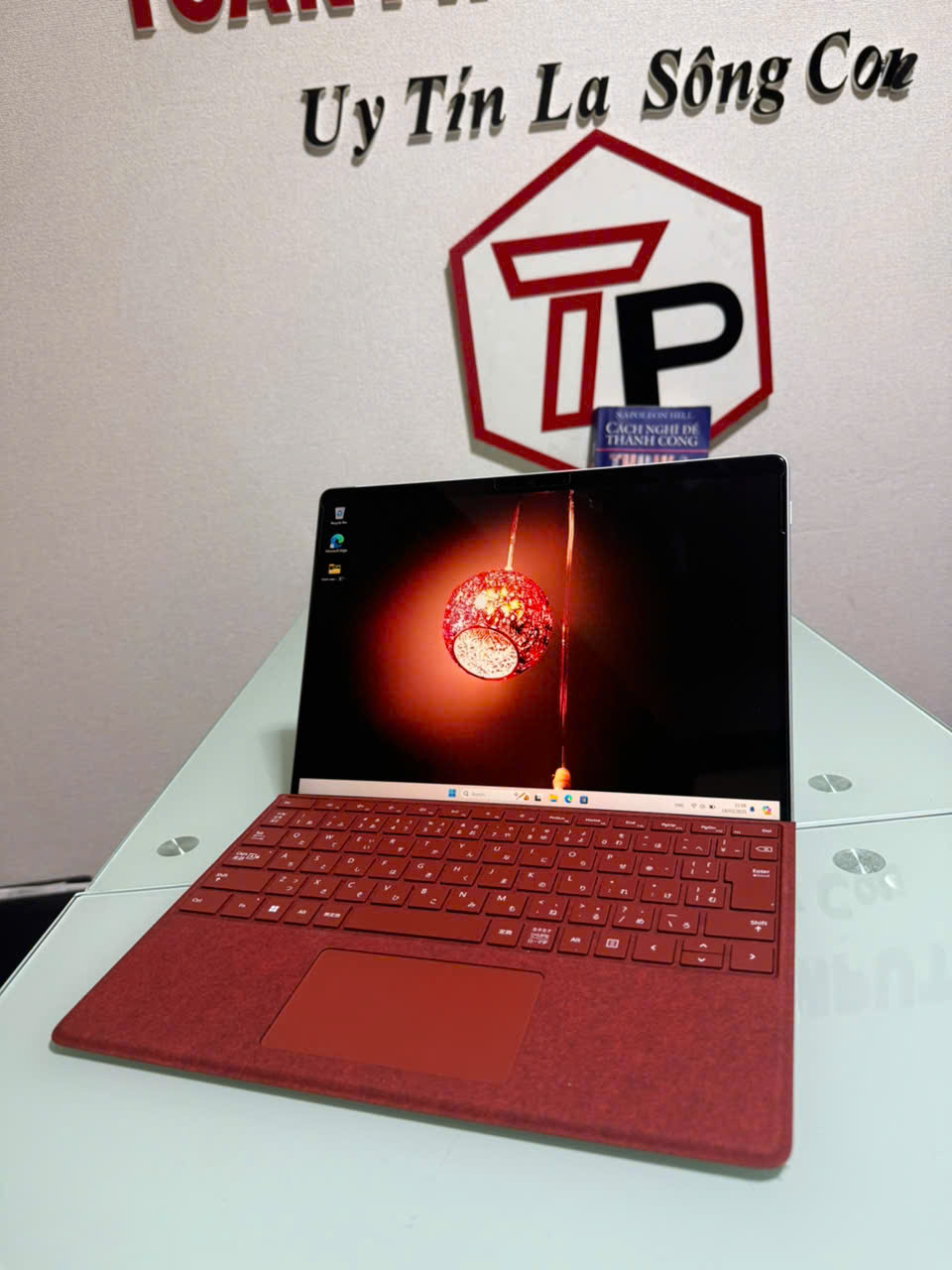 Surface Pro 8 (kèm phím) / Core i5-1135G7 (up to 4.2Ghz | 4 nhân 8
